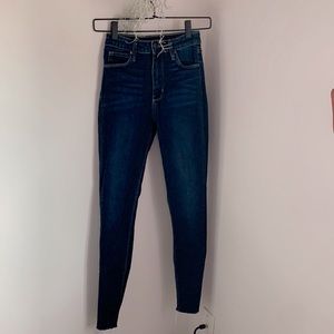 Comfy Just Black Denim cut off jeans